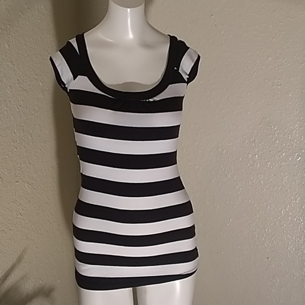 V.1 Couture top